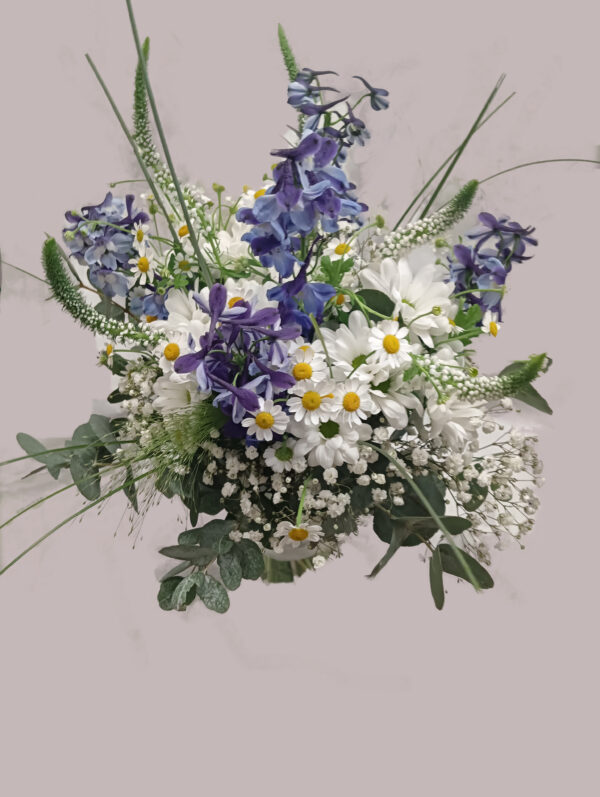 Chryzantemy, delfinium, tanacetum, eukalyptus - Image 10